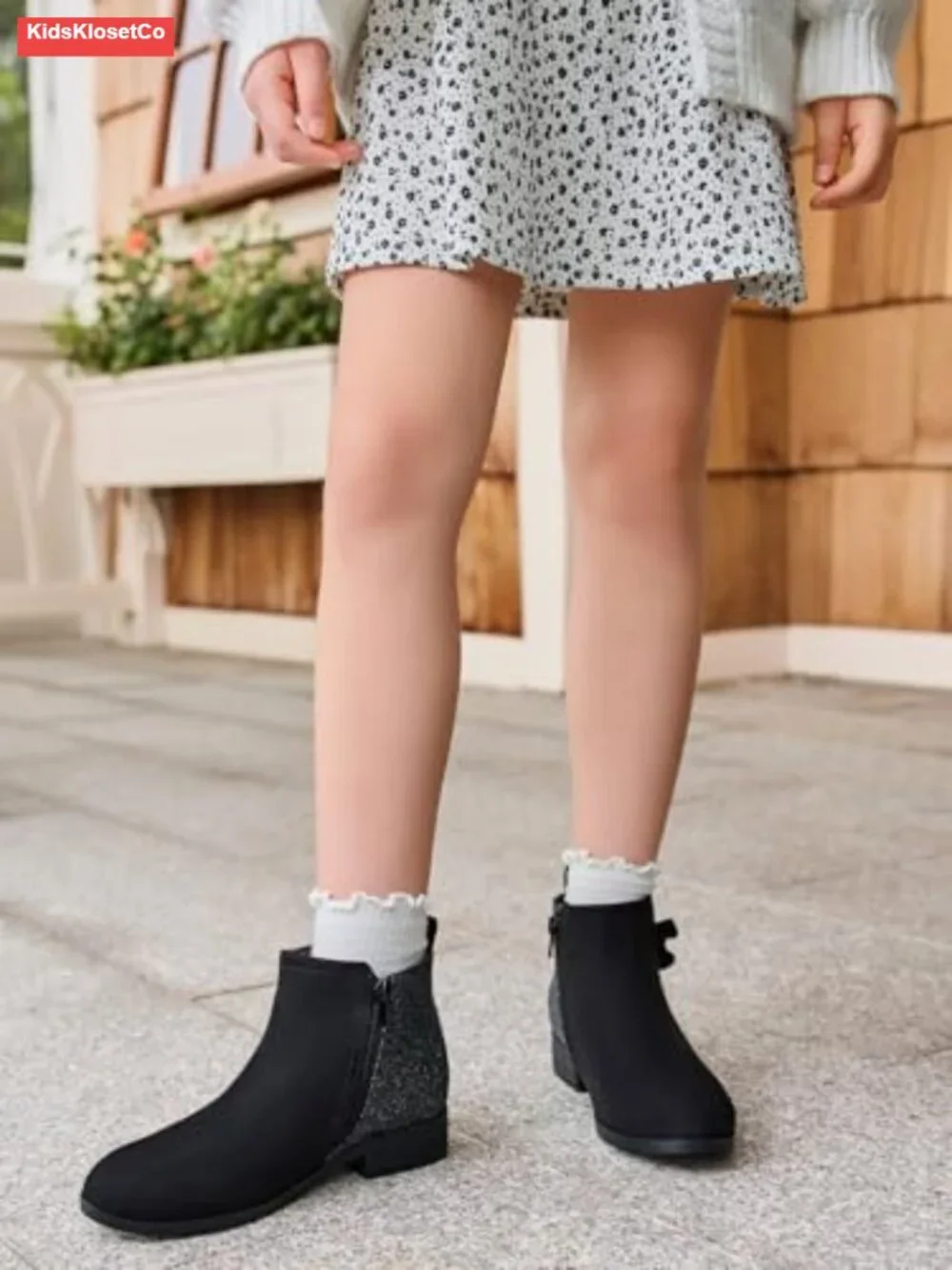 N/A adorable ankle